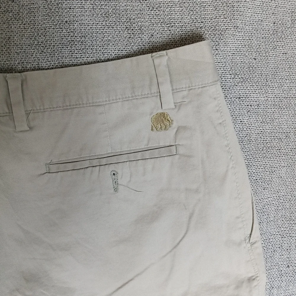 Banana Republic Chino Shorts Mens 34 Khaki Excellent Cotton Elephant Logo